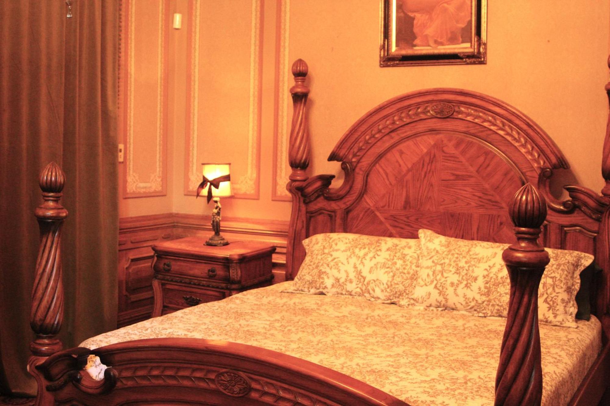 Henderson Castle Inn Kalamazoo Room photo