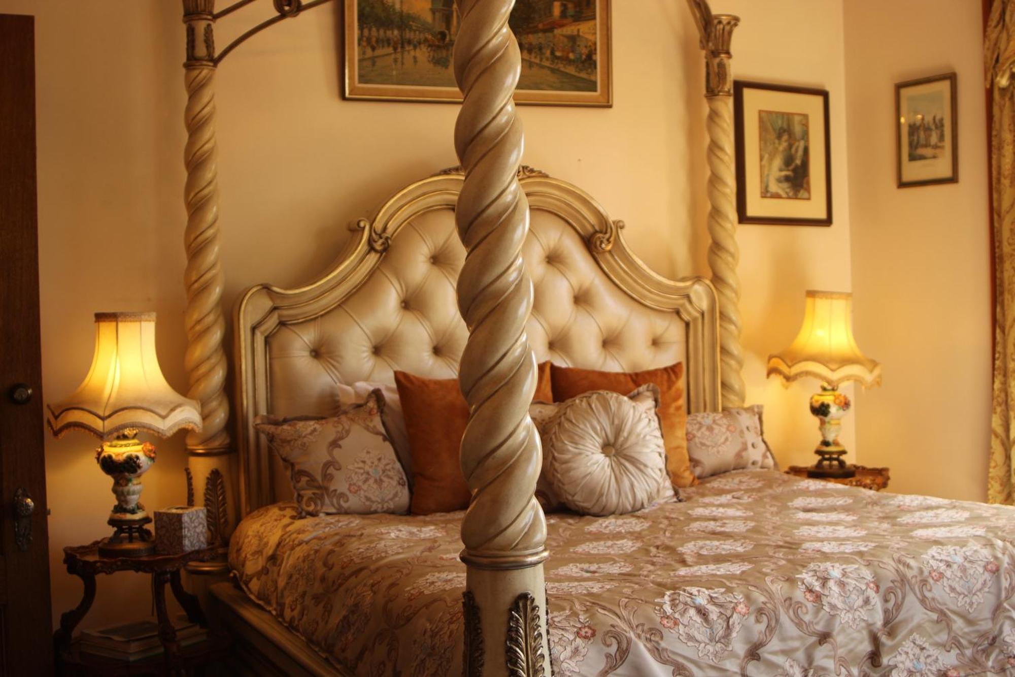 Henderson Castle Inn Kalamazoo Room photo