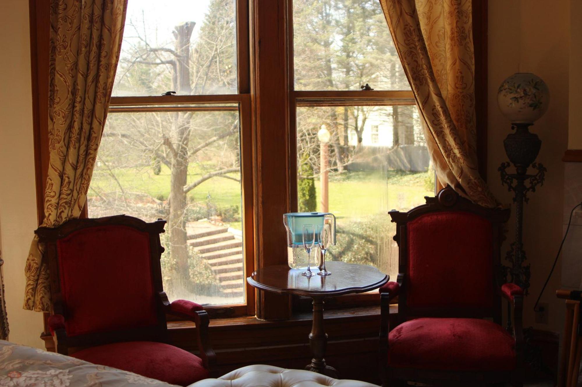 Henderson Castle Inn Kalamazoo Room photo